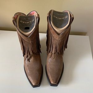 Ariat women’s cowboy boots